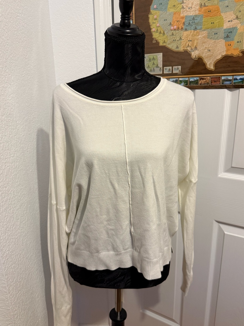 white loose L/XL long sleeve sweater